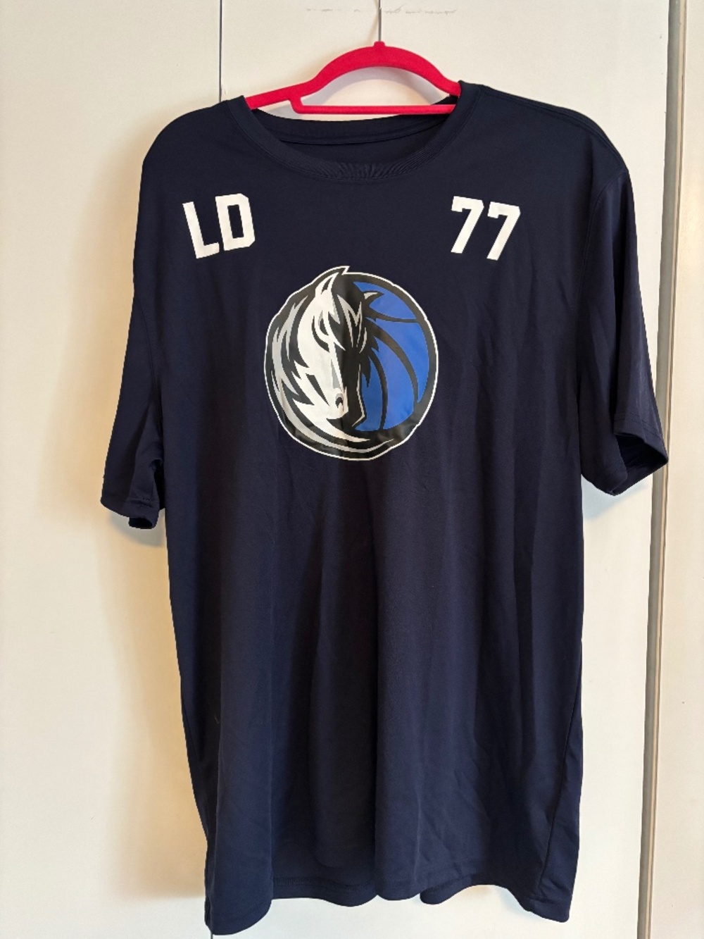 NBA Ultra Game Dallas Mavericks Luka Doncic Short Sleeve Shirt